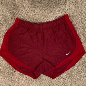 Maroon Nike Women’s Dry Tempo Core Running Shorts!